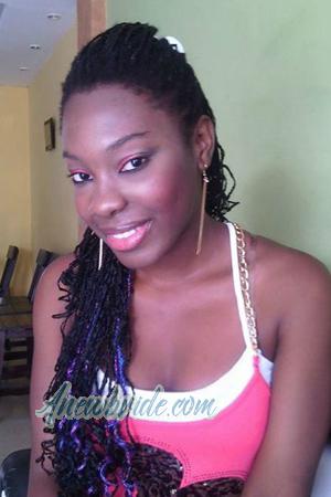 156497 - Yidanabey Age: 34 - Colombia