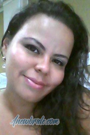 156934 - Jessica Age: 44 - Costa Rica