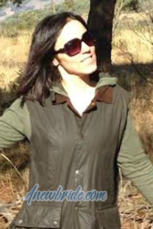 169301 - Yasmina Age: 43 - Spain