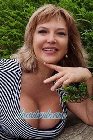 174112 - Viktoriya Age: 56 - Russia