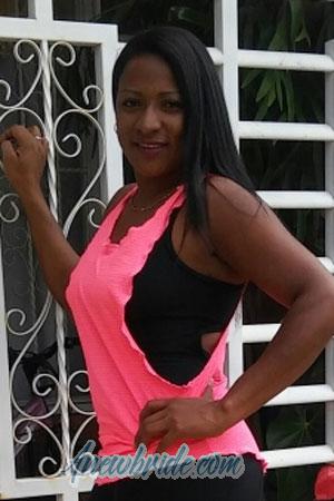 179081 - Yeimi Age: 39 - Colombia