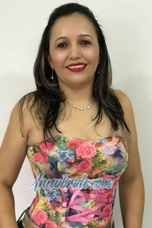 182238 - Yuri Age: 42 - Colombia