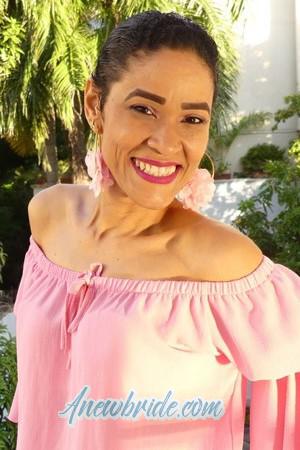 184090 - Dilsa Age: 49 - Colombia