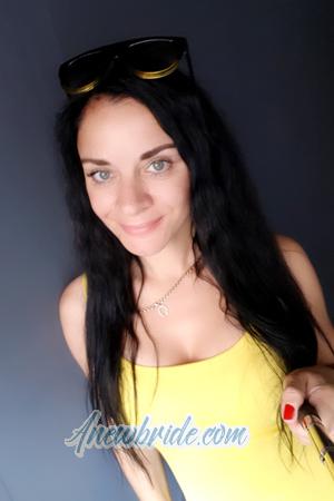 185145 - Oksana Age: 50 - Russia