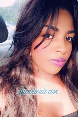 188167 - Laura Age: 29 - Colombia