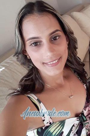 195612 - Julieth Age: 31 - Colombia