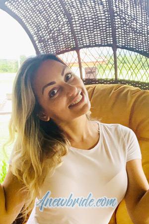 198139 - Shirley Age: 50 - Ireland