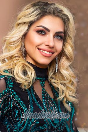 199202 - Elena Age: 40 - Ukraine