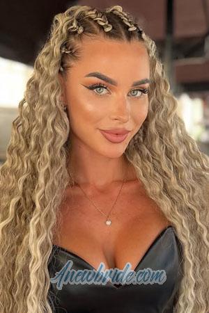 199803 - Elena Age: 27 - Belarus