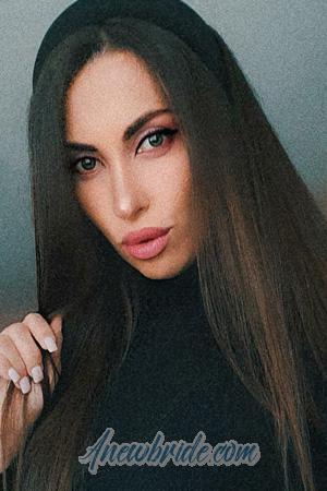 200010 - Ekaterina Age: 32 - Russia