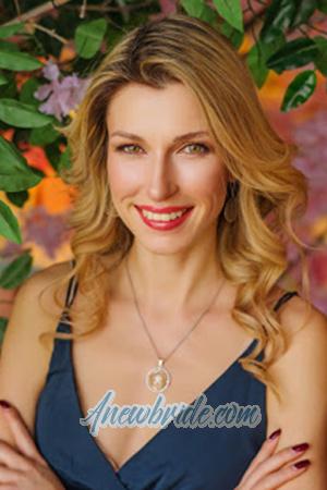 200402 - Alexandra Age: 38 - Ukraine