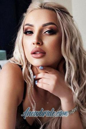 200928 - Yelyzaveta Age: 34 - Ukraine