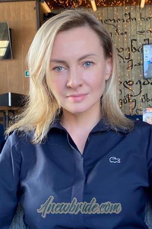 200952 - Julia Age: 42 - Russia