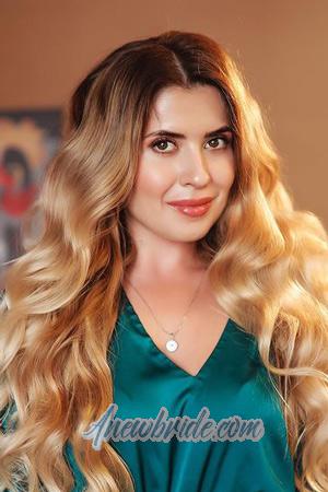 202623 - Medina Age: 29 - Ukraine