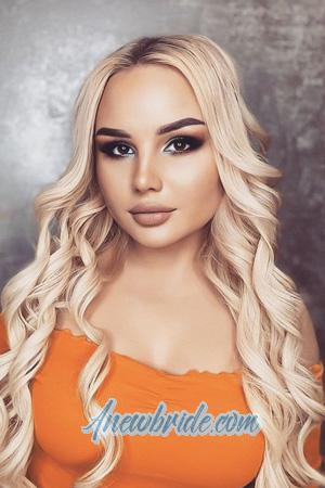 203459 - Yana Age: 22 - Russia