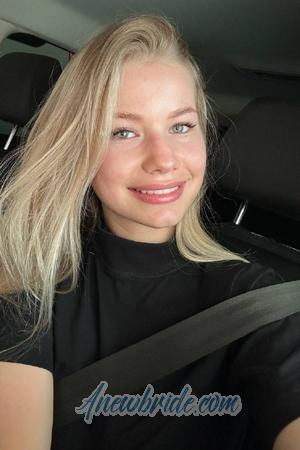 203468 - Yana Age: 22 - Ukraine