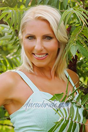 203836 - Oksana Age: 44 - Ukraine