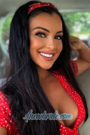 204105 - Irina Age: 31 - Russia