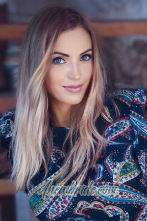 204371 - Yanina Age: 39 - Mexico