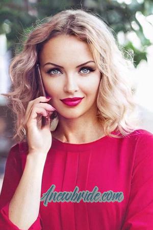 204652 - Elena Age: 46 - Russia