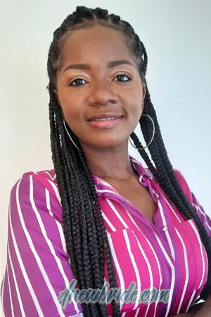 205104 - Stefany Age: 31 - Colombia