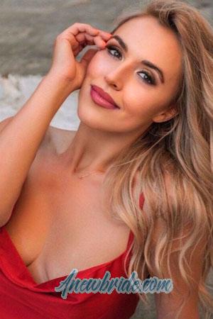 205300 - Juliana Age: 32 - Ukraine