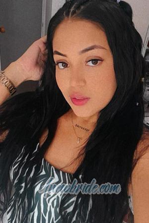 205716 - Brenda Age: 21 - Colombia