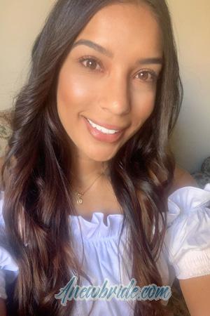 206685 - Laura Age: 29 - Colombia