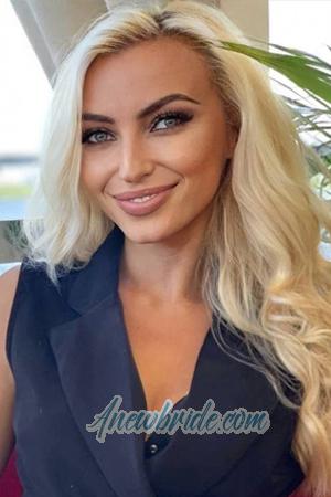 206788 - Viktoria Age: 25 - Ukraine