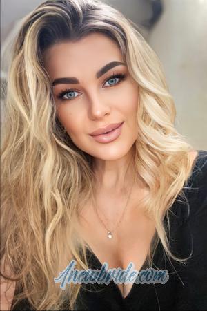 206805 - Natalia Age: 33 - Ukraine