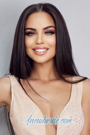 206813 - Anna Age: 27 - Russia