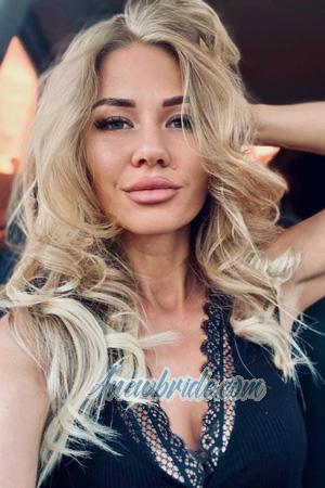 207105 - Mariya Age: 28 - Russia