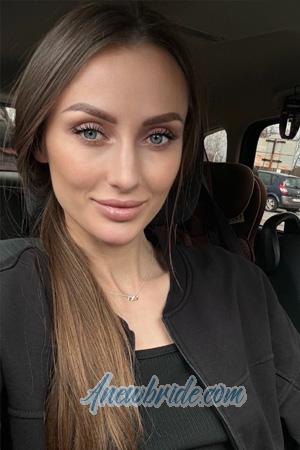 208135 - Alena Age: 31 - Ukraine