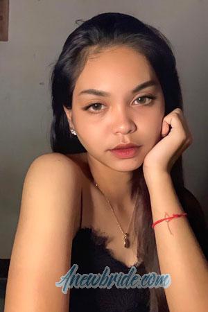 208630 - Kotchakorn Age: 18 - Thailand