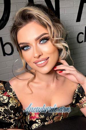 209251 - Alla Age: 25 - Ukraine