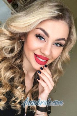 209443 - Snizhana Age: 19 - Ukraine