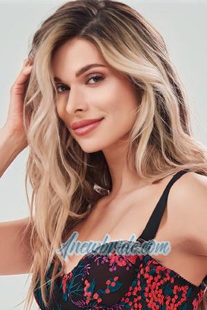 209918 - Elena Age: 35 - Poland