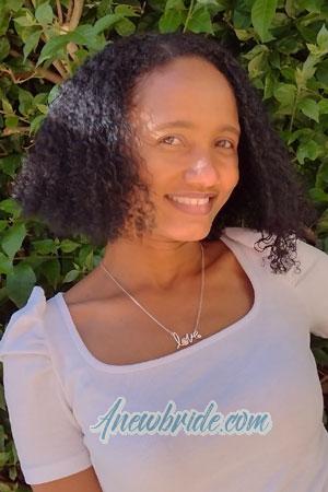 210430 - Lucely Age: 42 - Colombia