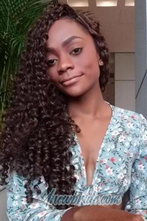 210546 - Yina Age: 29 - Colombia