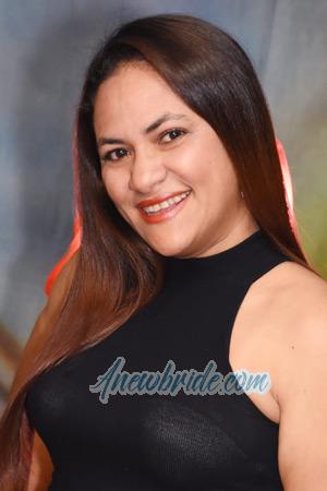 210913 - Arelcy Age: 45 - Colombia