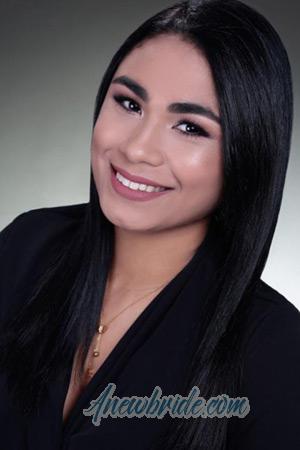 211770 - Daniela Age: 26 - Colombia