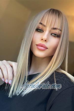 211810 - Anastasiia Age: 22 - Ukraine