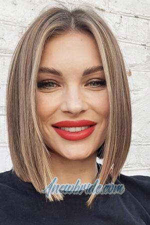 211942 - Elena Age: 35 - Ukraine