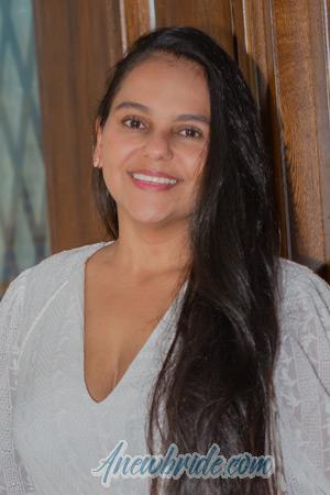 212053 - Fernanda Age: 35 - Colombia