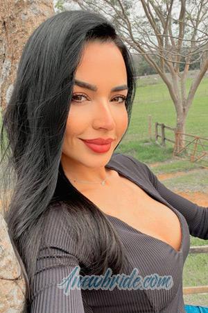 212112 - Camila Age: 37 - Brazil