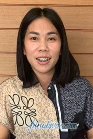 212576 - Aphiradee Age: 41 - Thailand