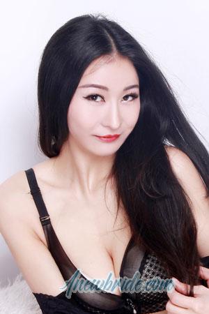 213572 - Lynn Age: 35 - China