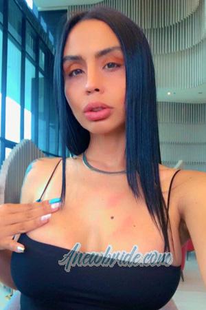 213964 - Joyce Age: 34 - Costa Rica