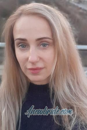 214026 - Julia Age: 41 - Russia