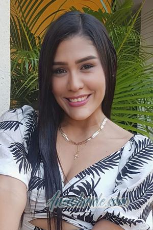 215669 - Eyleen Age: 36 - Colombia